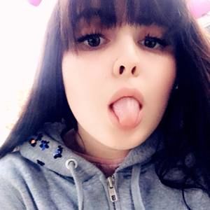 Meet your Posher, Lola